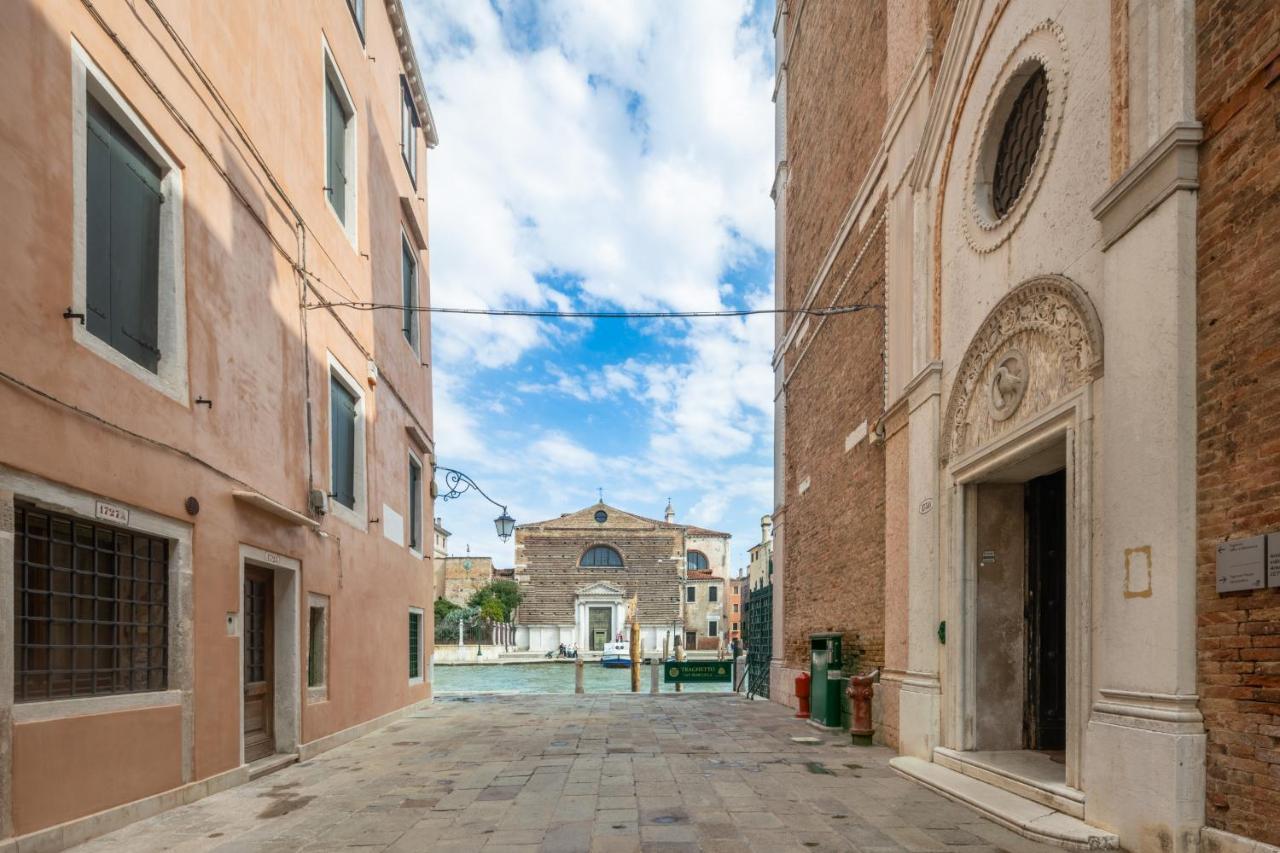 Bright Apartment On Venetian Roofs R&R Exterior photo